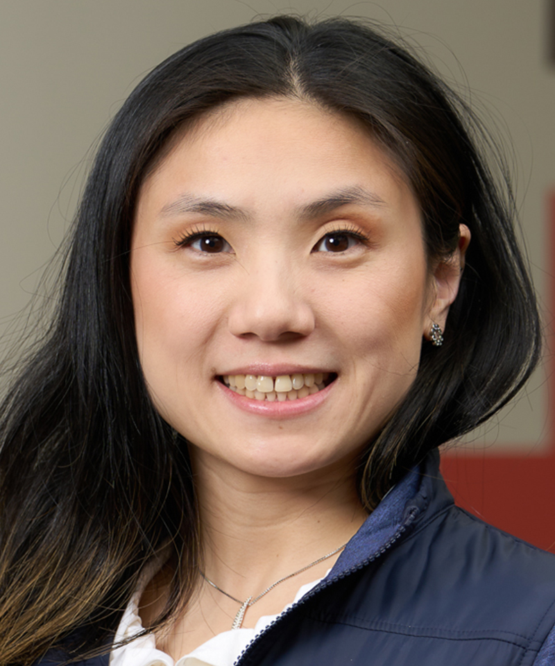 Yvonne's Headshot